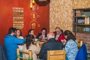 Reserve Your Table at Our Paracas Restaurant | Waiki Pizza Bar - Indore